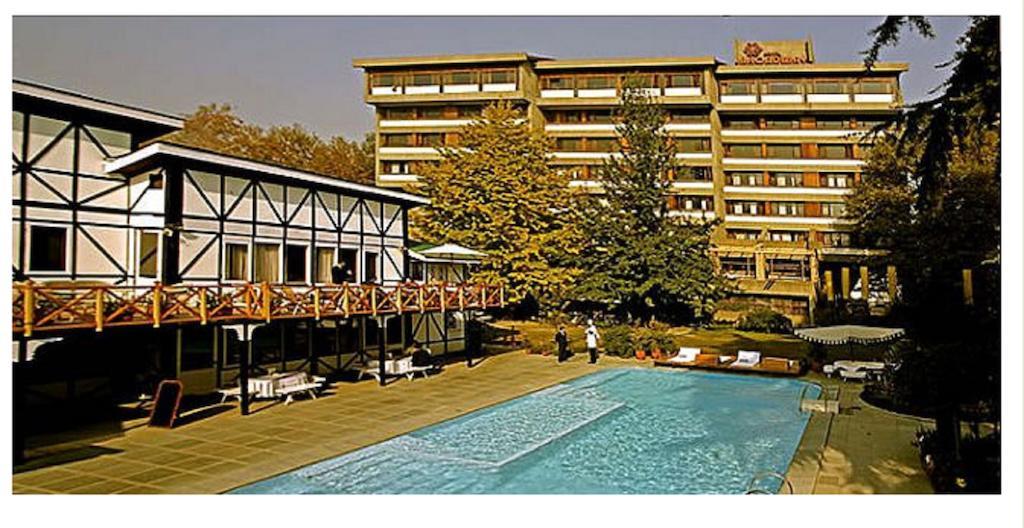 Hotel Broadway Srīnagar المظهر الخارجي الصورة